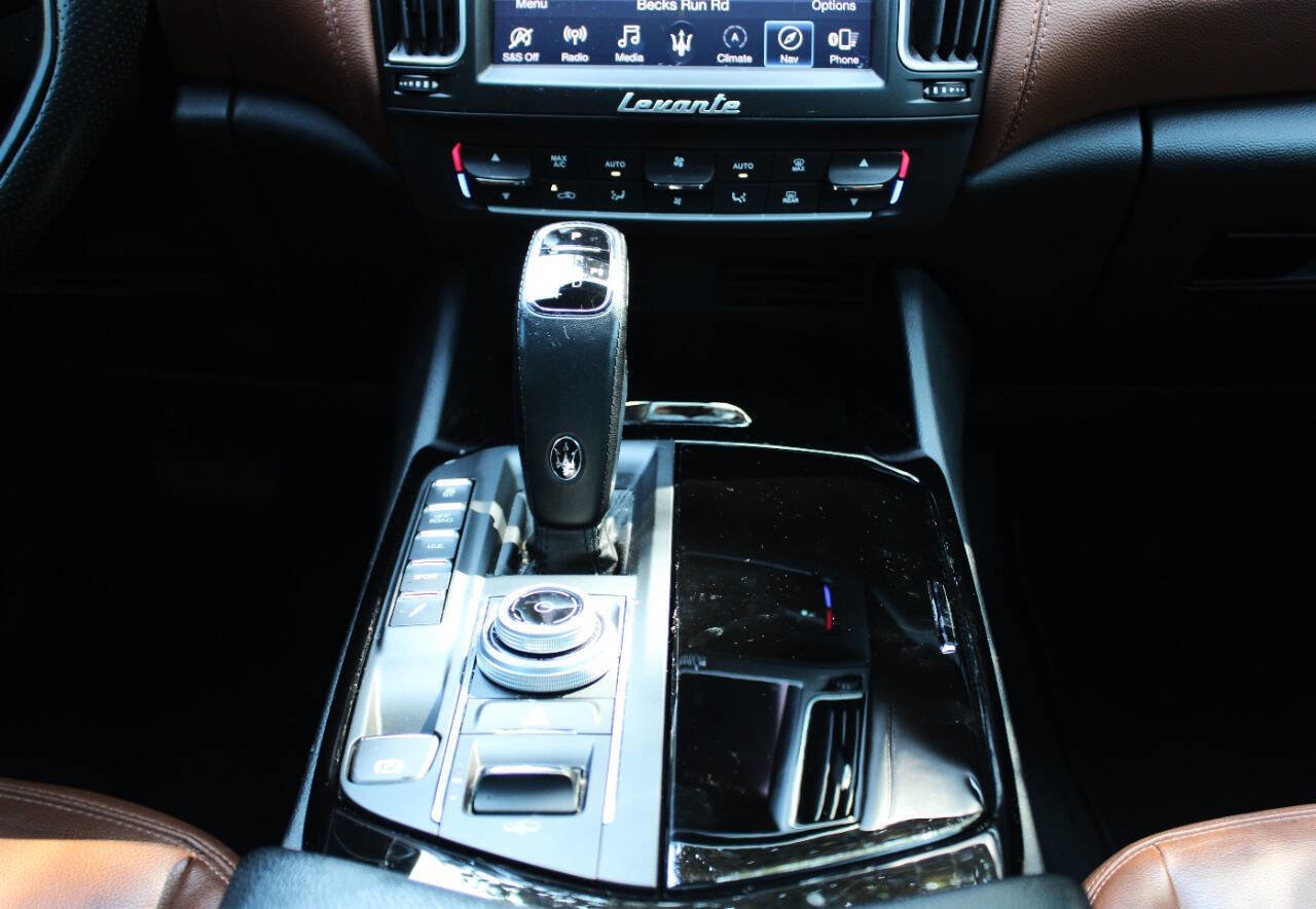 Used 2020 Maserati Levante image 31