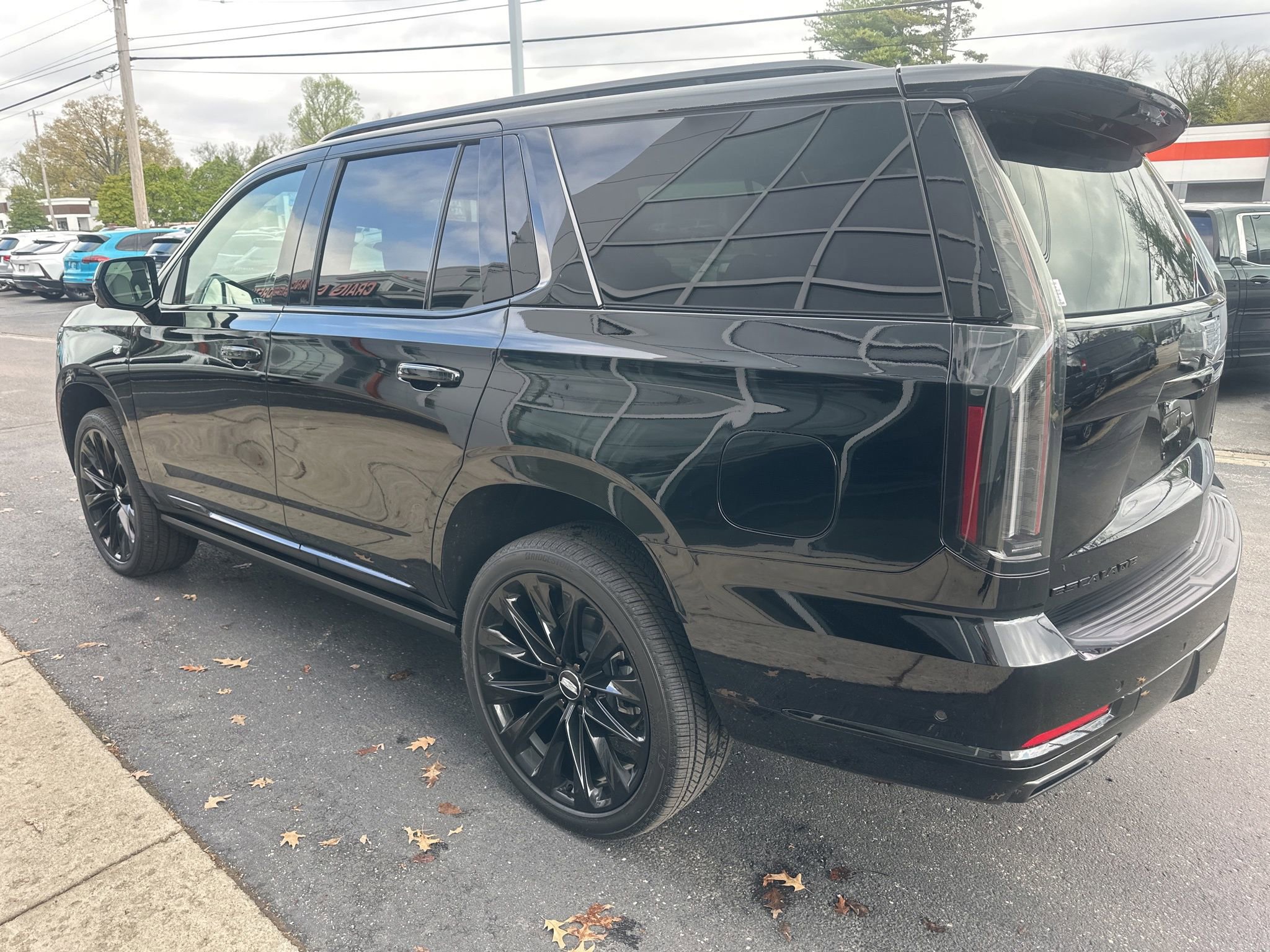 Used 2026 Cadillac Escalade Platinum Sport w/ LPO, ONYX Package image 24