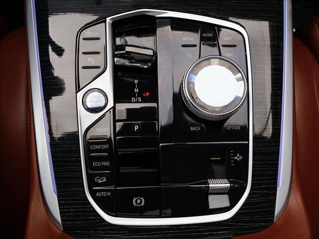 Used 2023 BMW X7 M60i w/ Executive Package image 17