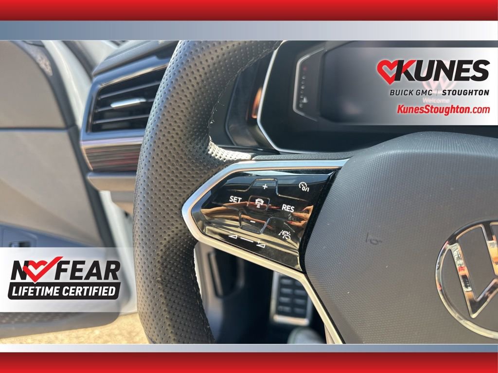 Used 2024 Volkswagen Jetta GLI 40th Anniversary Edition image 25