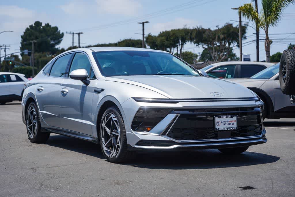 New 2026 Hyundai Sonata SEL FWD image 3