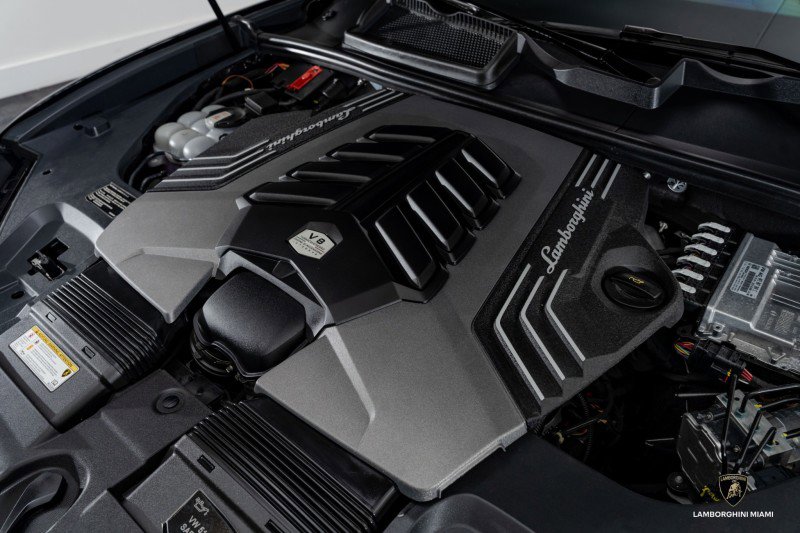 Used 2024 Lamborghini Urus S image 7
