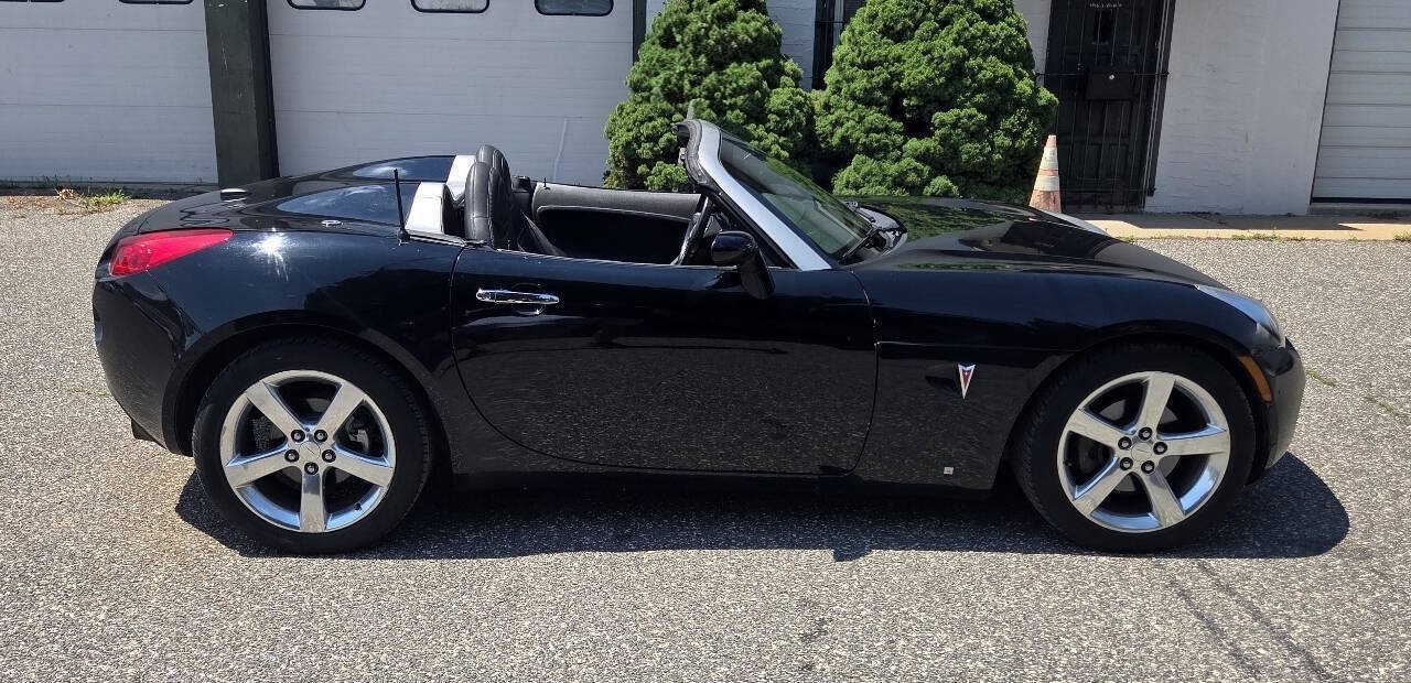 Used 2006 Pontiac Solstice Convertible w/ Premium Package RWD image 4