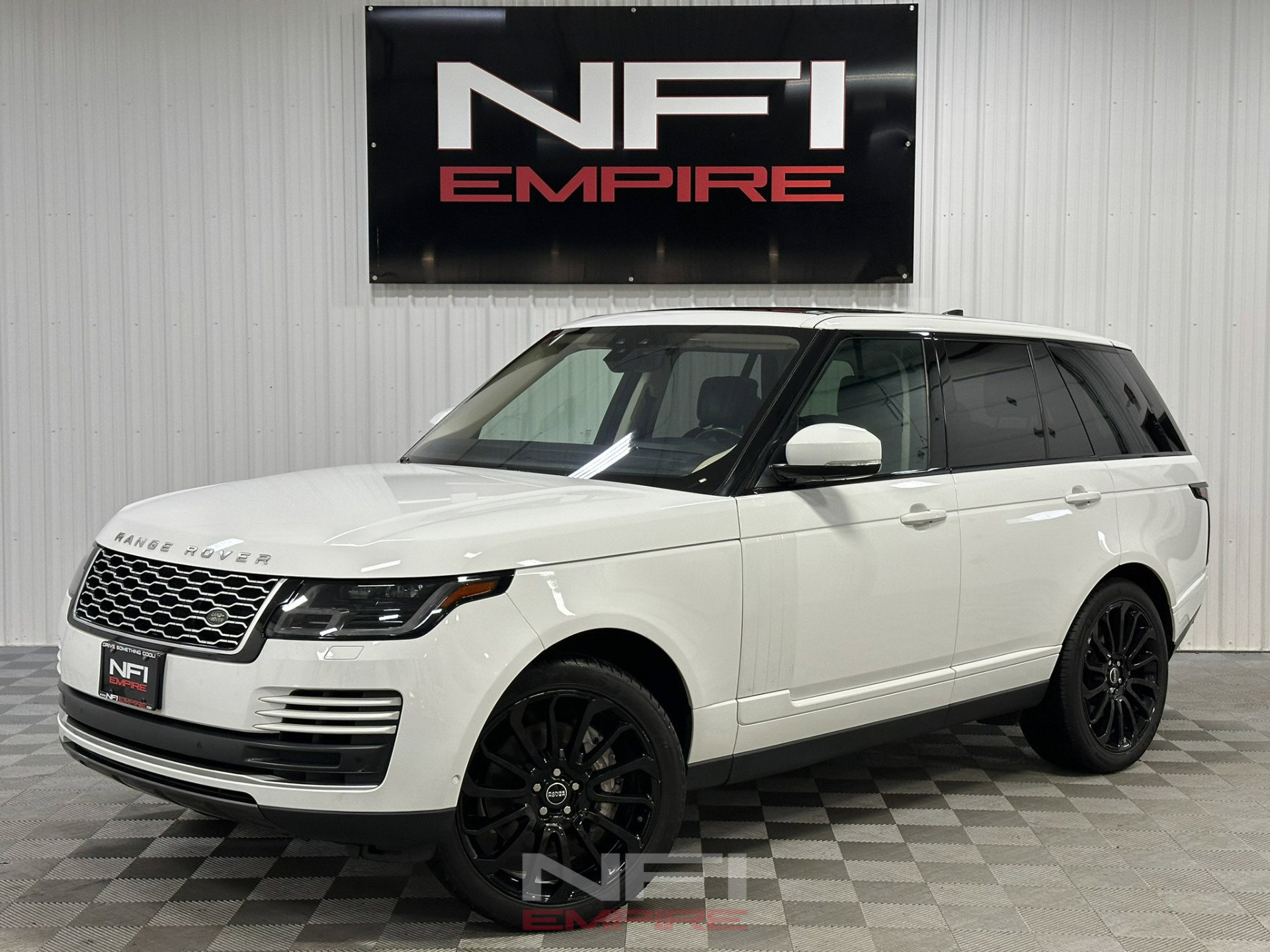 Used 2018 Land Rover Range Rover Supercharged AWD/4WD image 1
