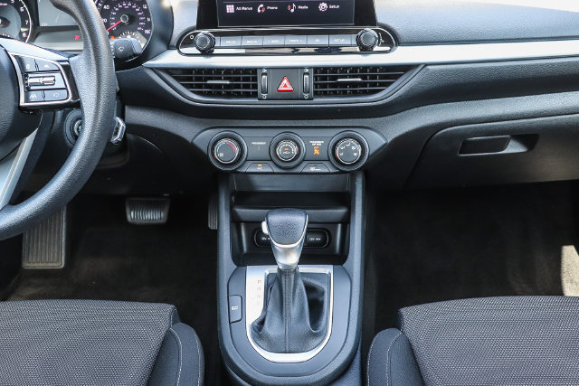 Used 2022 Kia Forte LXS w/ LXS Technology Package FWD image 14