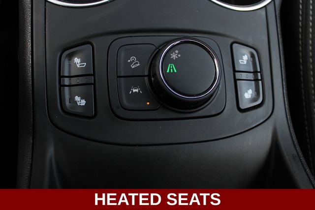 Used 2024 GMC Terrain SLE w/ Driver Convenience Package FWD image 6