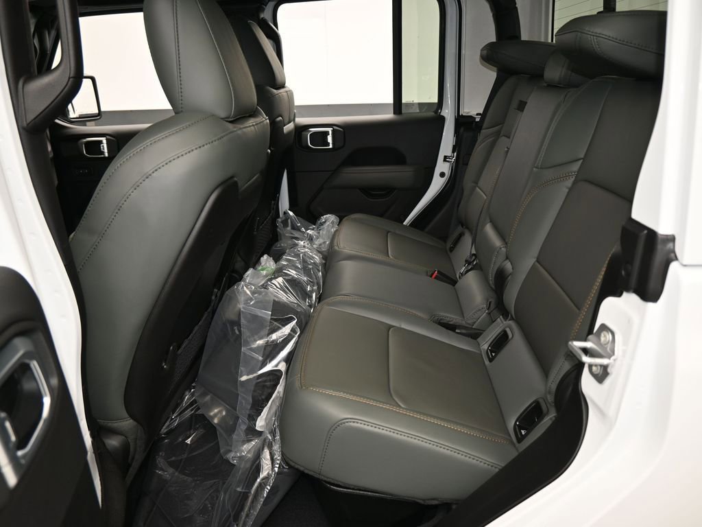 New 2026 Jeep Gladiator Mojave AWD/4WD image 31