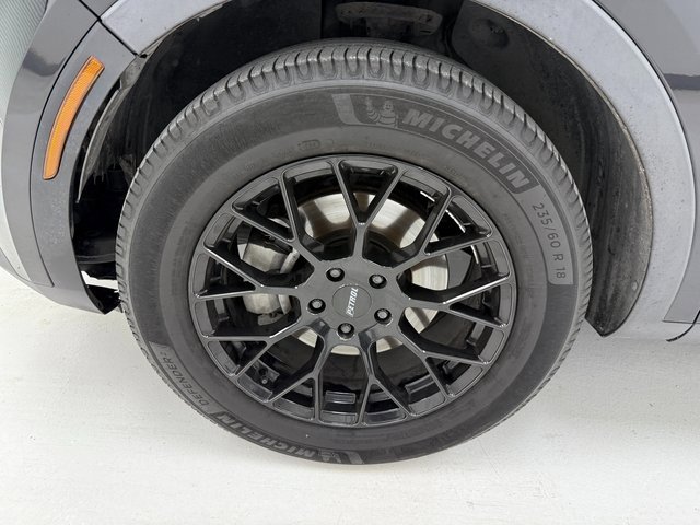 Used 2022 Kia Sorento LX image 6