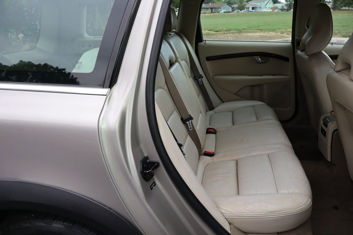 Used 2011 Volvo XC70 T6 image 21