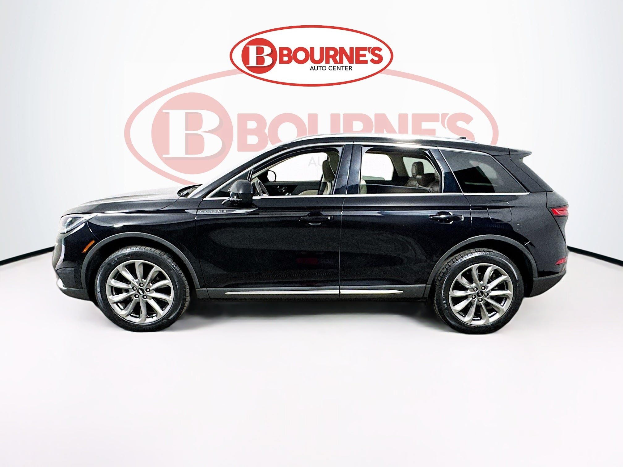 Used 2022 Lincoln Corsair AWD w/ Premium Package image 8