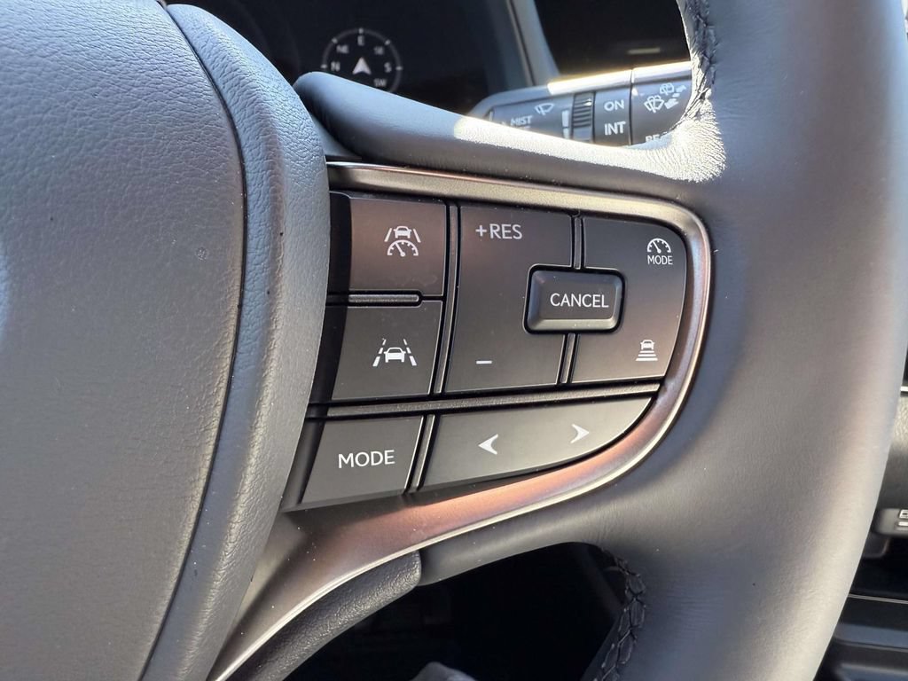 Used 2025 Lexus UX 300h AWD w/ Accessory Package (Z1) image 22