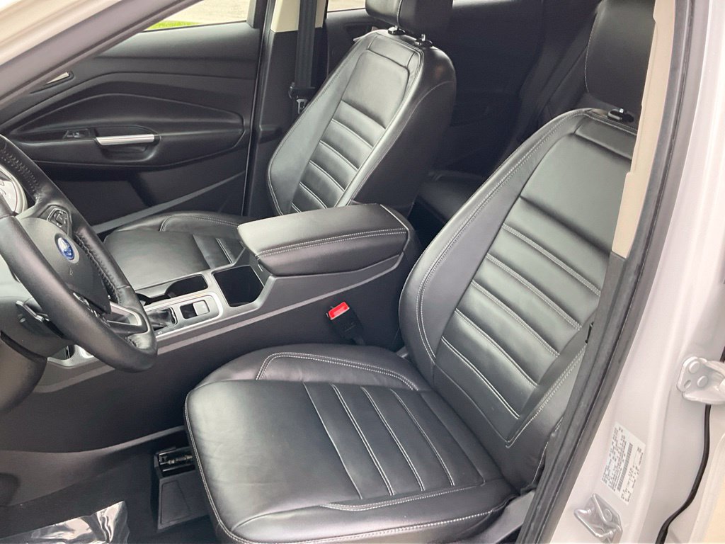 Used 2017 Ford Escape Titanium FWD image 10