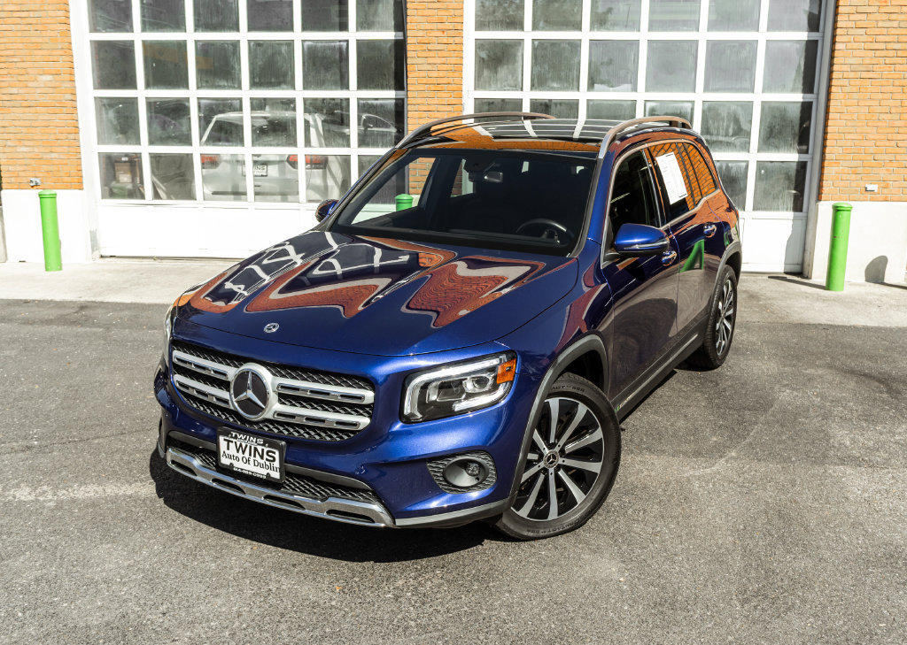 Used 2023 Mercedes-Benz GLB 250 4MATIC image 2