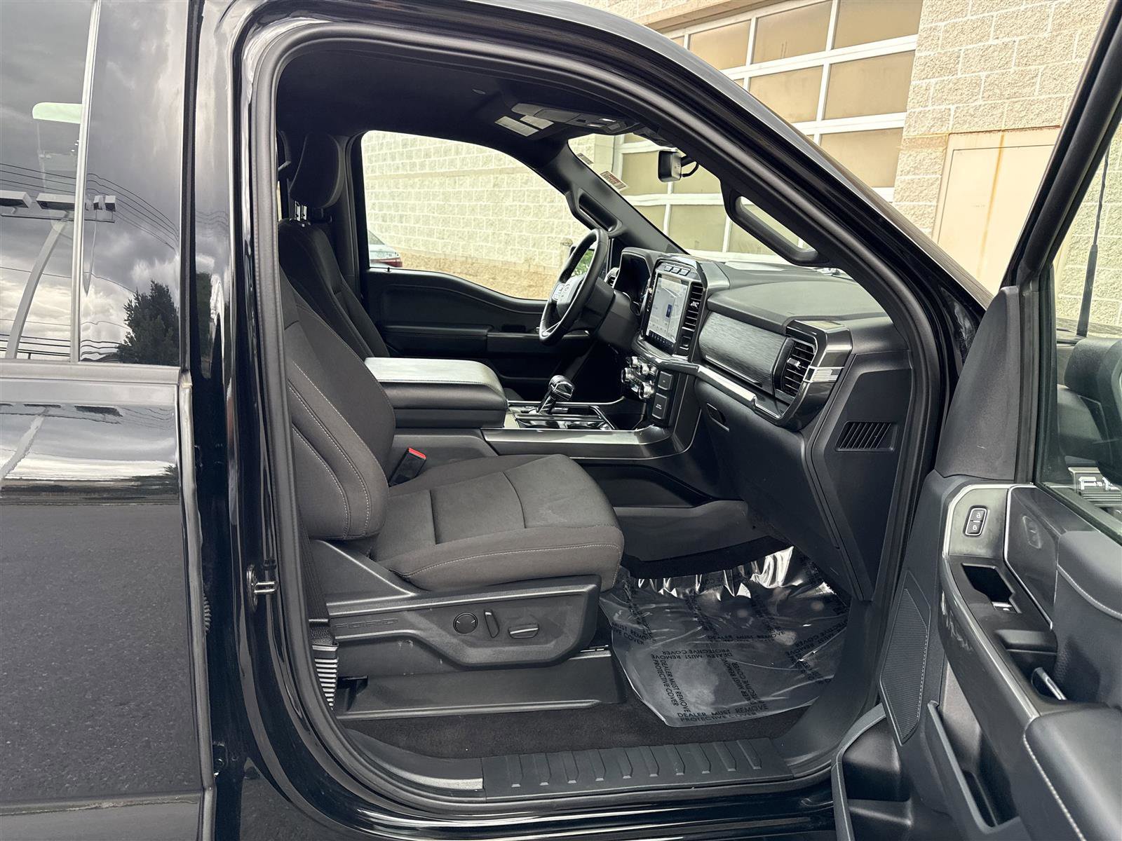 Used 2023 Ford F150 XLT w/ Equipment Group 302A High image 32