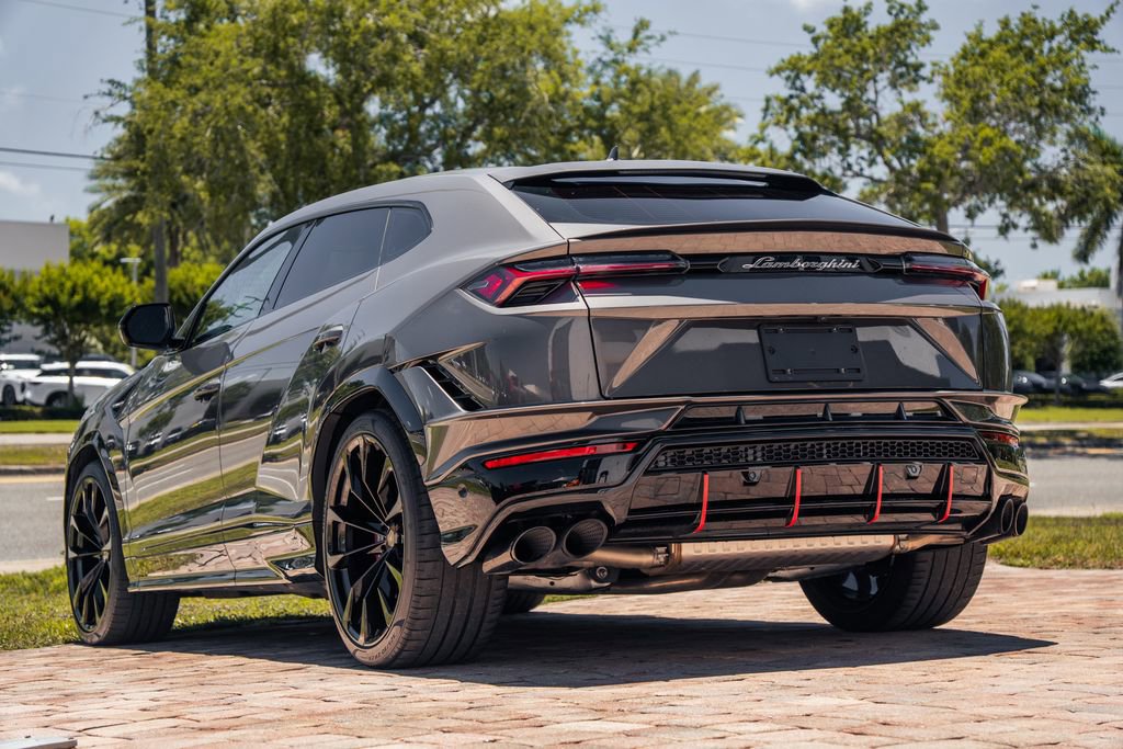 Used 2023 Lamborghini Urus S AWD/4WD image 3