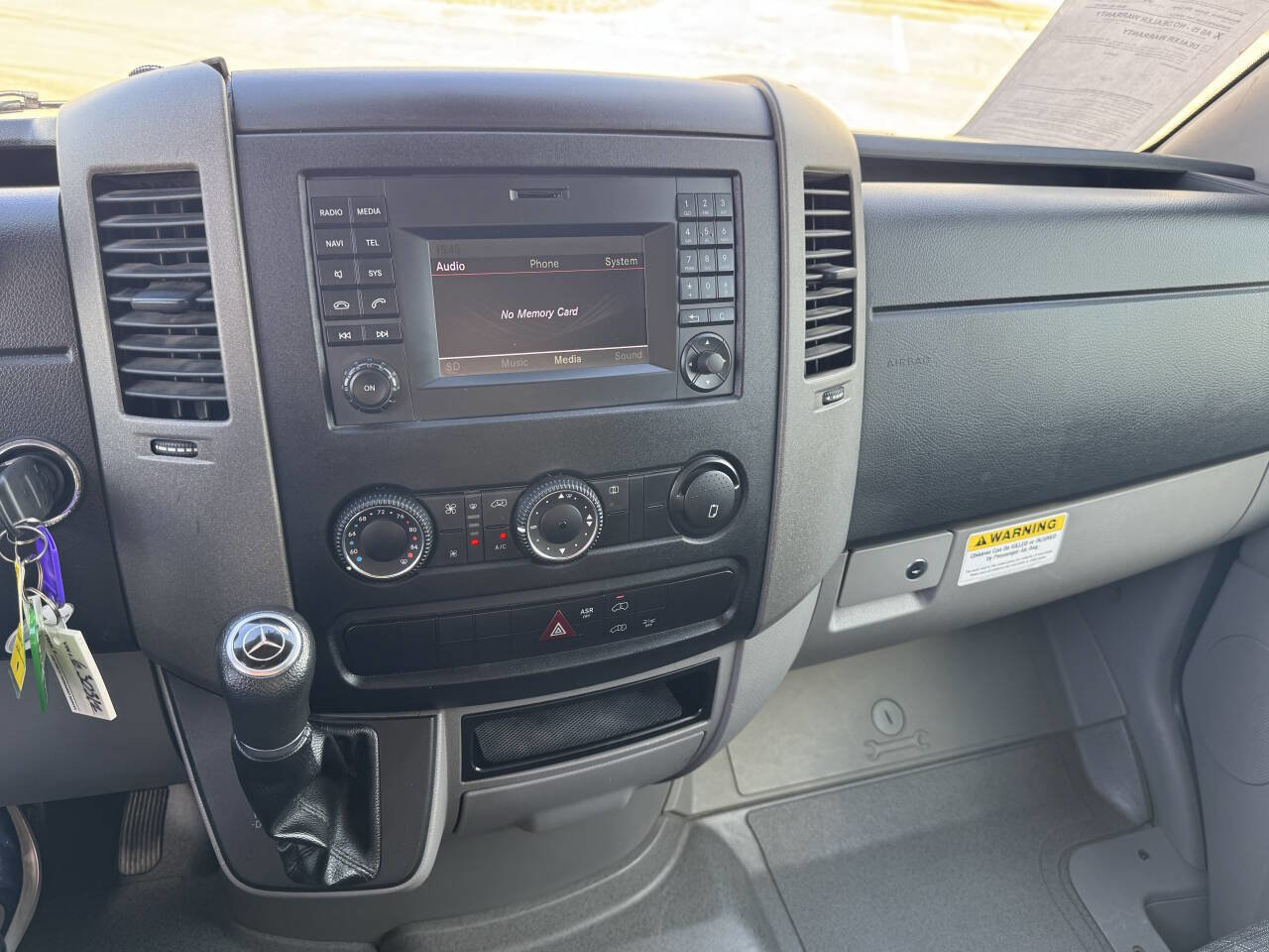 Used 2018 Mercedes-Benz Sprinter 2500 image 21