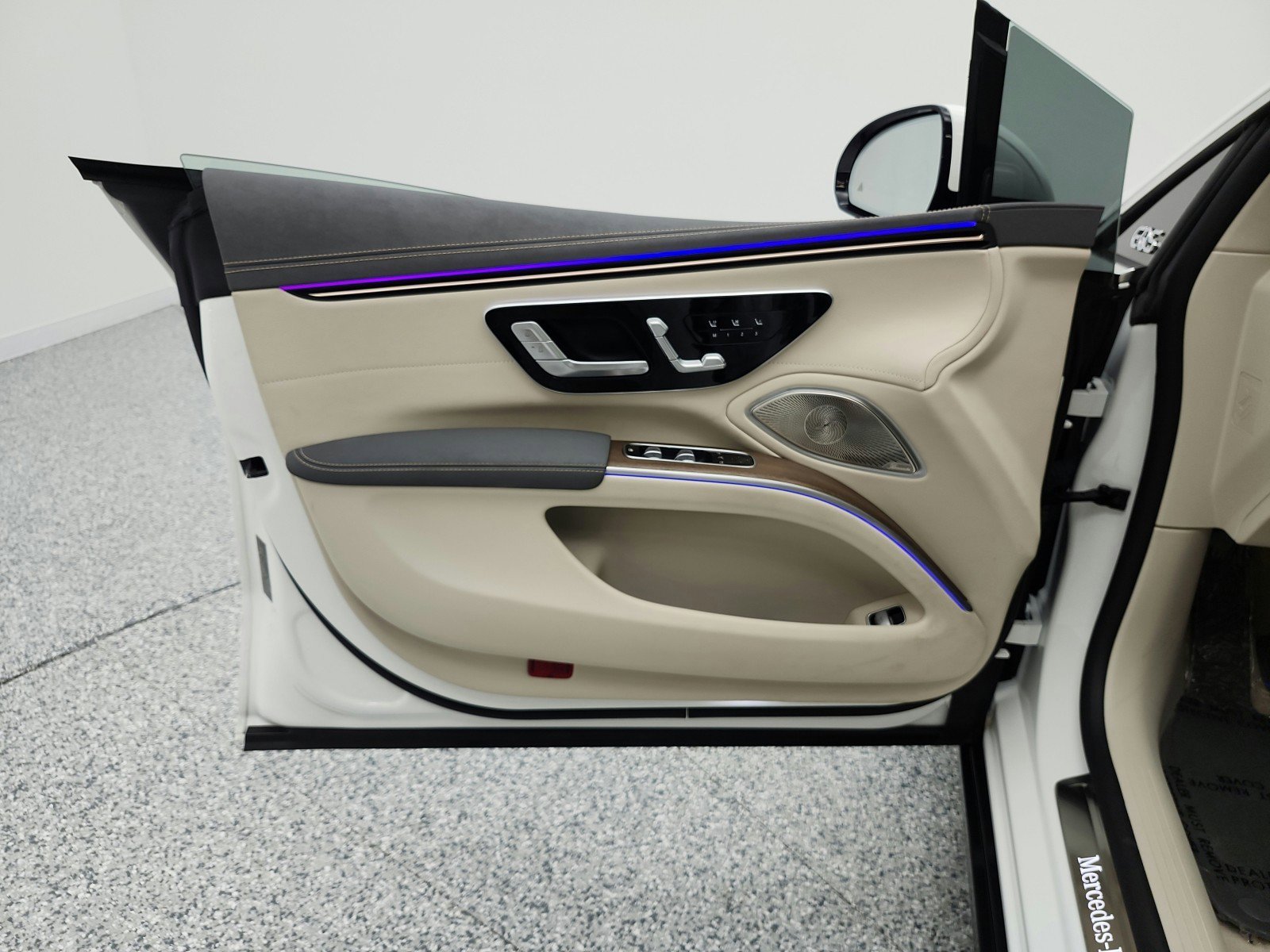 Used 2023 Mercedes-Benz EQS 450+ Sedan image 15