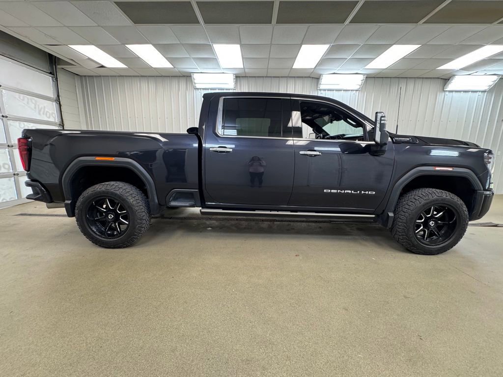 Used 2024 GMC Sierra 2500 Denali Ultimate AWD/4WD image 5