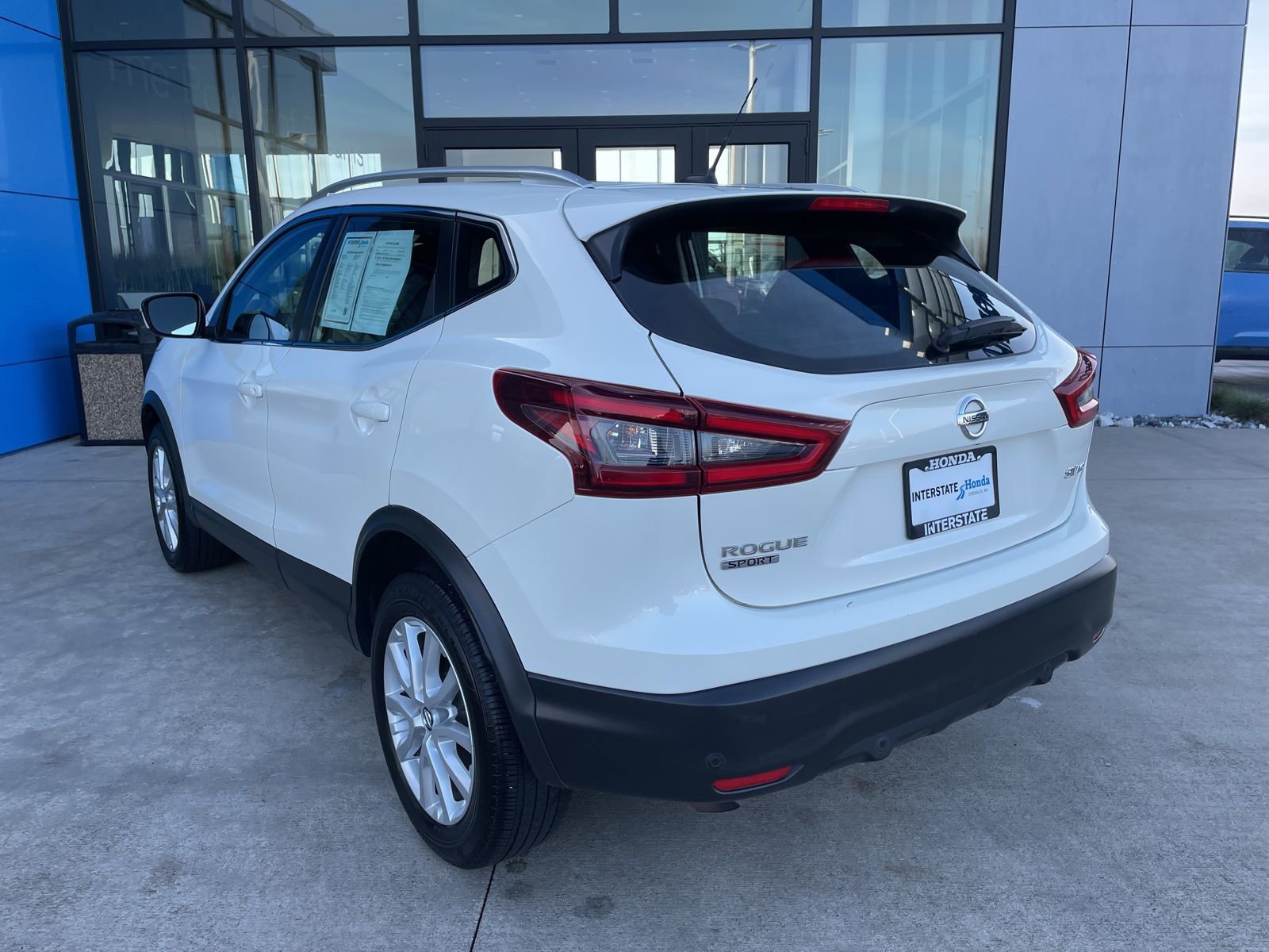 Used 2022 Nissan Rogue Sport SV image 7