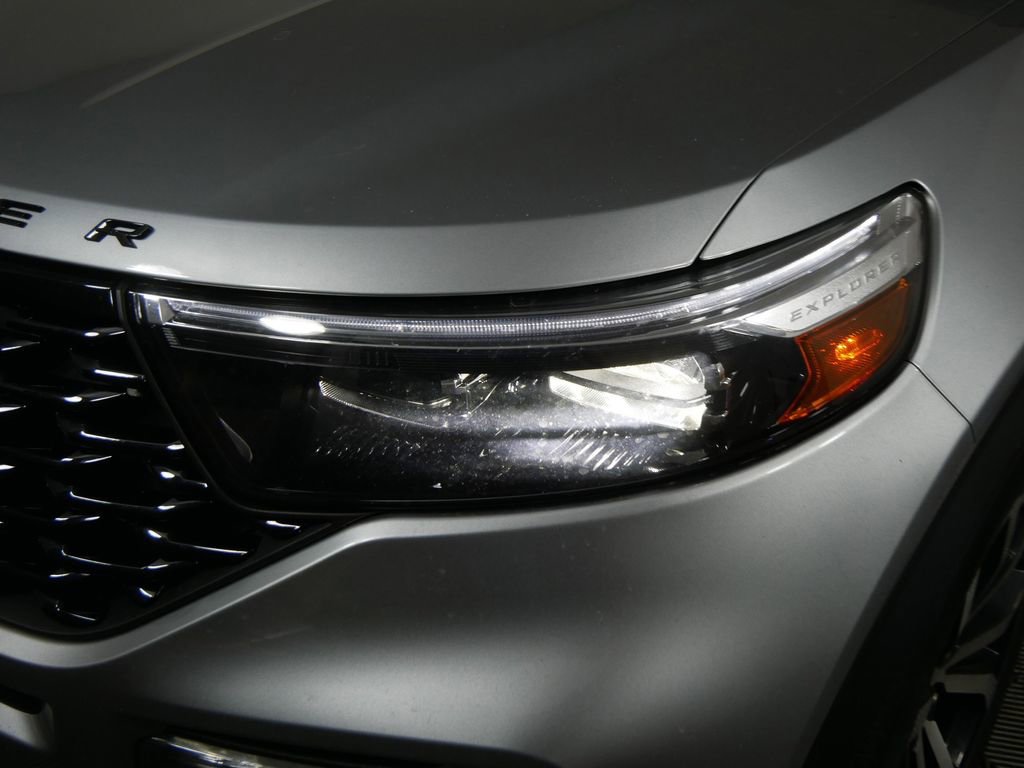 Used 2023 Ford Explorer ST-Line image 9