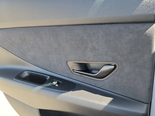 New 2026 Hyundai Elantra N FWD image 24