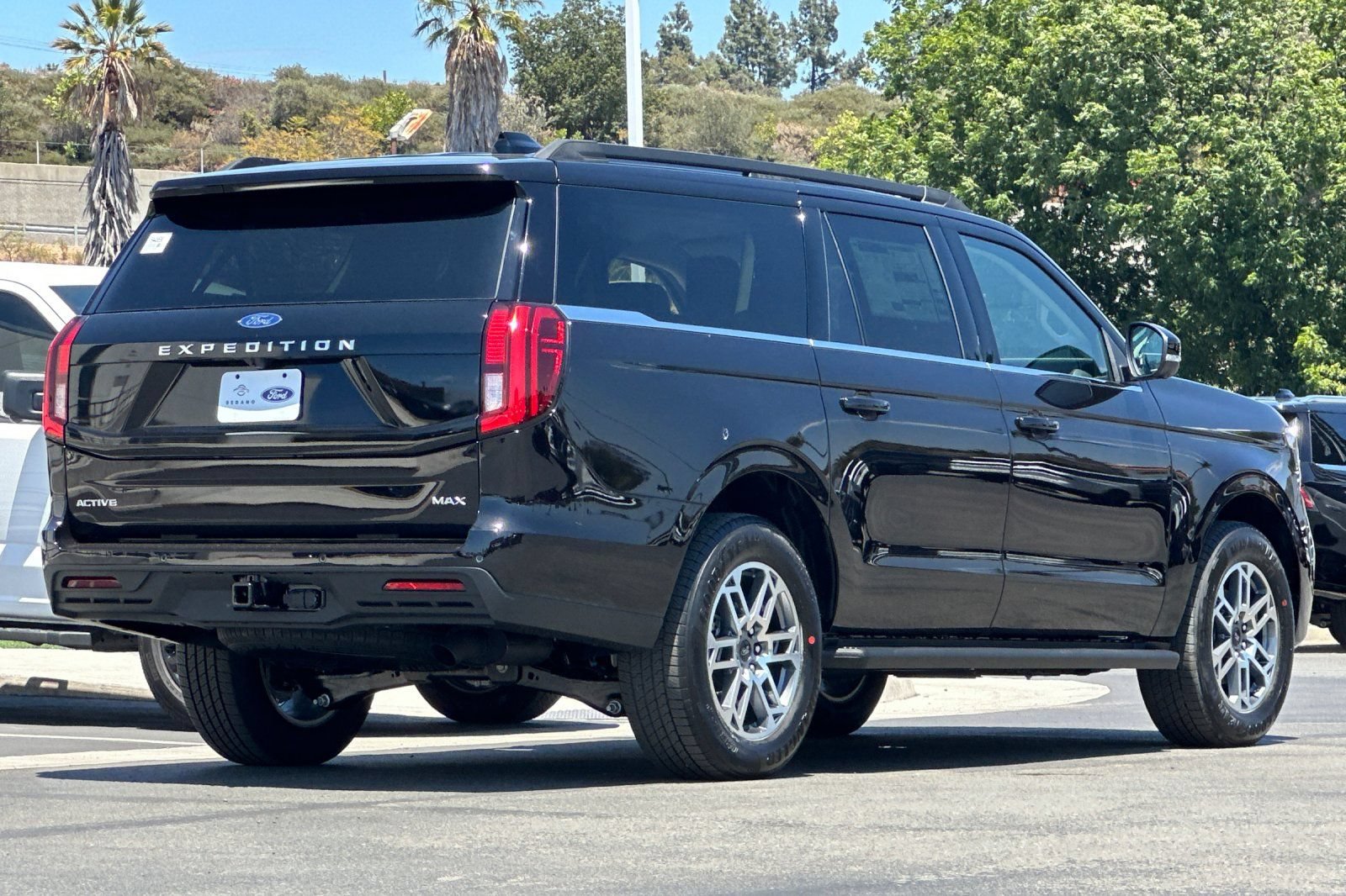 New 2026 Ford Expedition Max Active RWD image 3