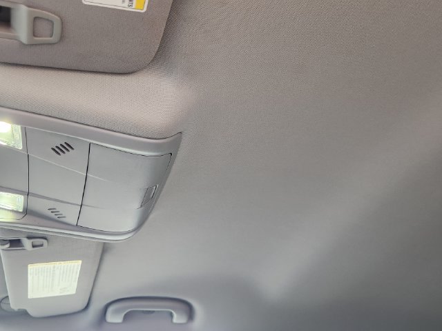 Used 2024 Chevrolet Equinox LT AWD/4WD image 25