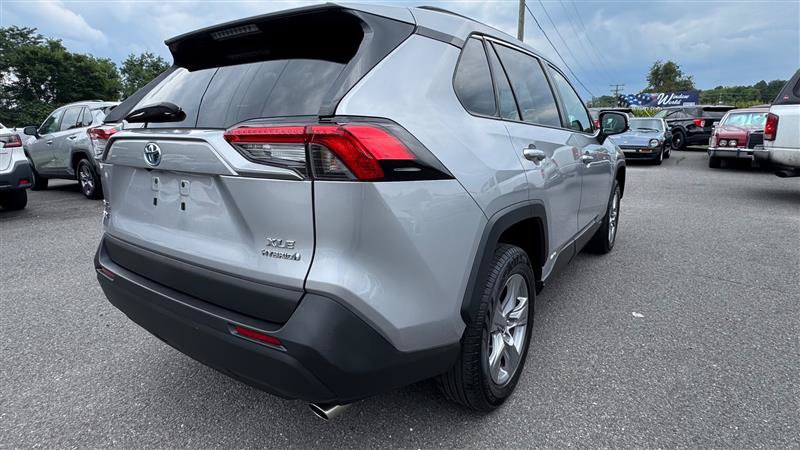 Used 2022 Toyota RAV4 XLE w/ Convenience Package AWD/4WD image 28