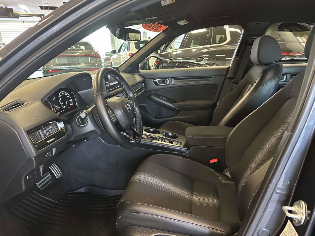 Used 2025 Honda Civic Sport image 17