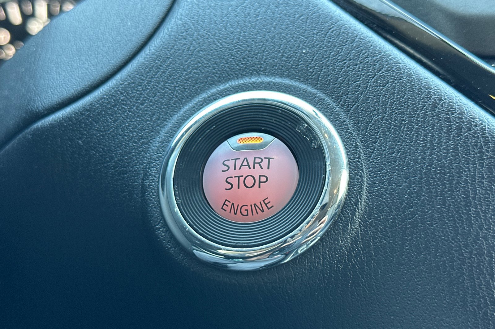 Used 2019 Nissan Pathfinder S image 36