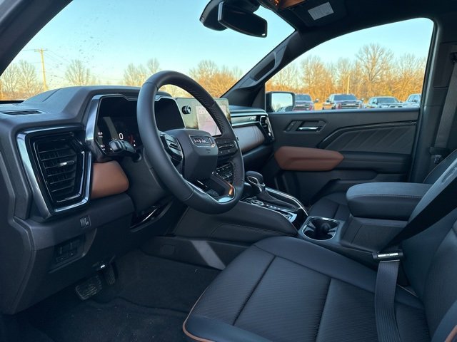 Used 2026 GMC Canyon AT4 w/ AT4 Premium Package image 11