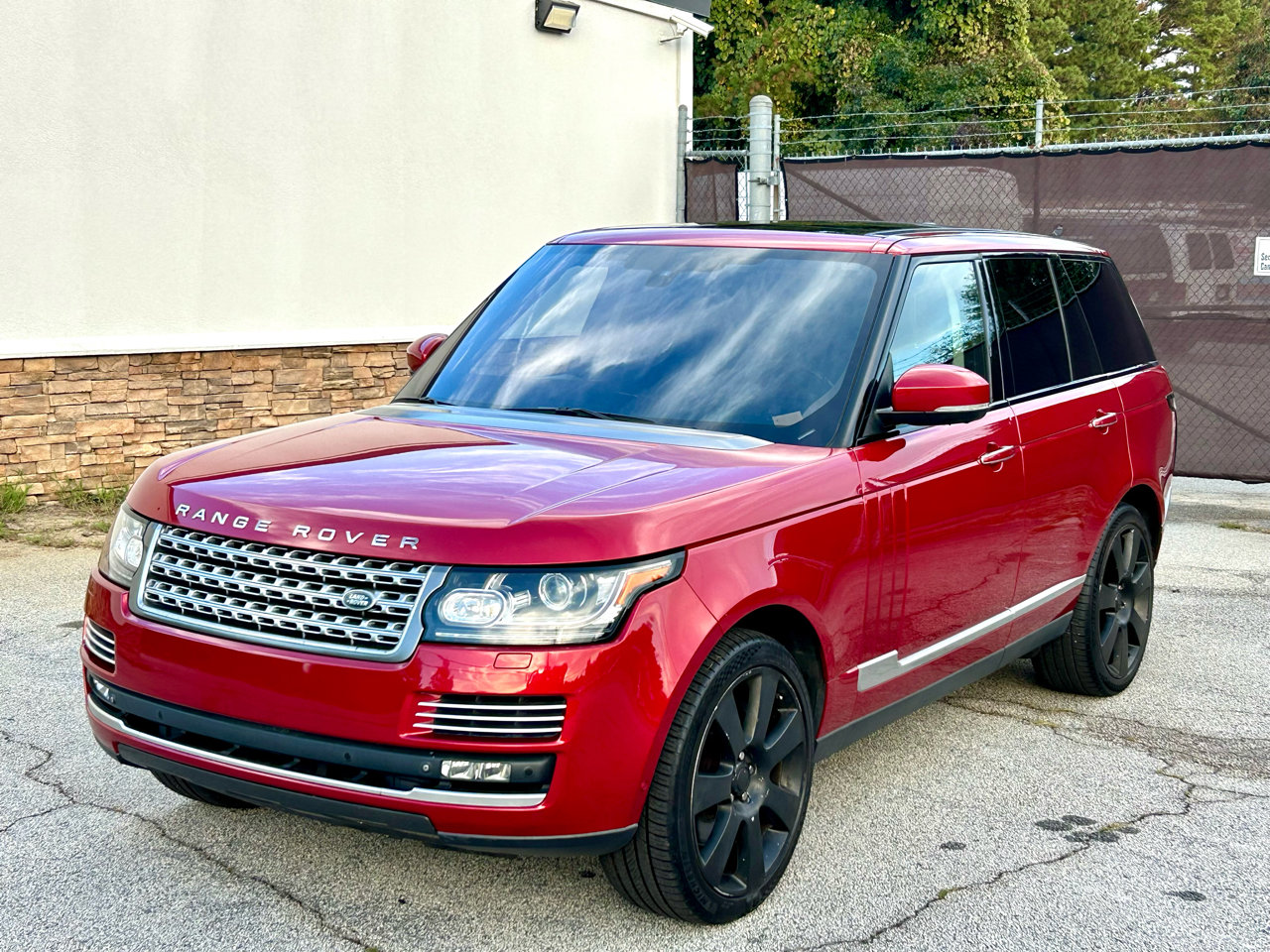 Used 2015 Land Rover Range Rover Autobiography image 2