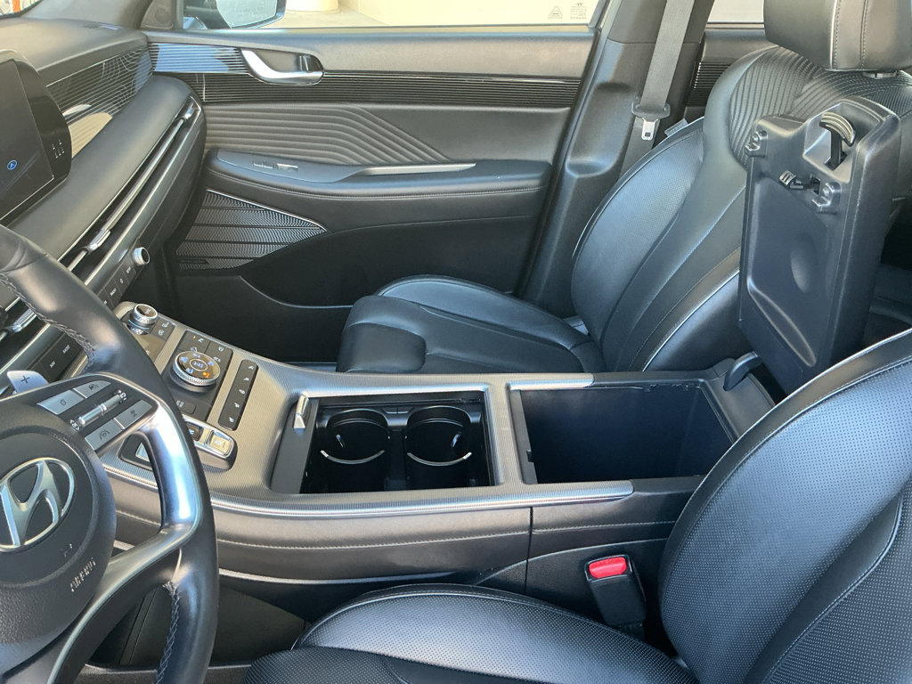 Used 2023 Hyundai Palisade Calligraphy image 12