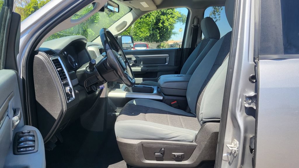 Used 2019 RAM 1500 Lone Star AWD/4WD image 25
