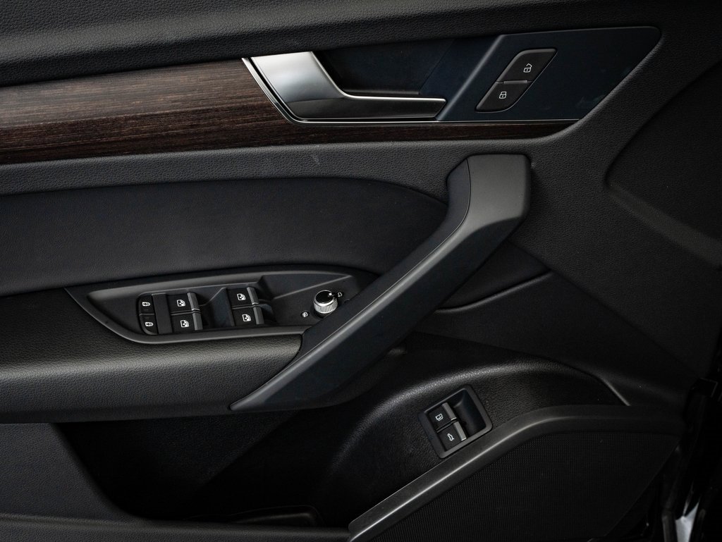 Used 2024 Audi Q5 e Premium image 27