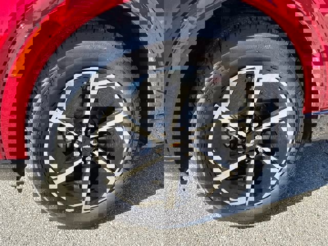 New 2025 Chevrolet Equinox EV LT image 25