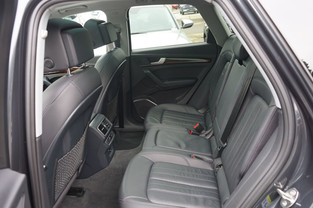 Used 2018 Audi Q5 2.0T Premium Plus w/ Premium Plus Package AWD/4WD image 26