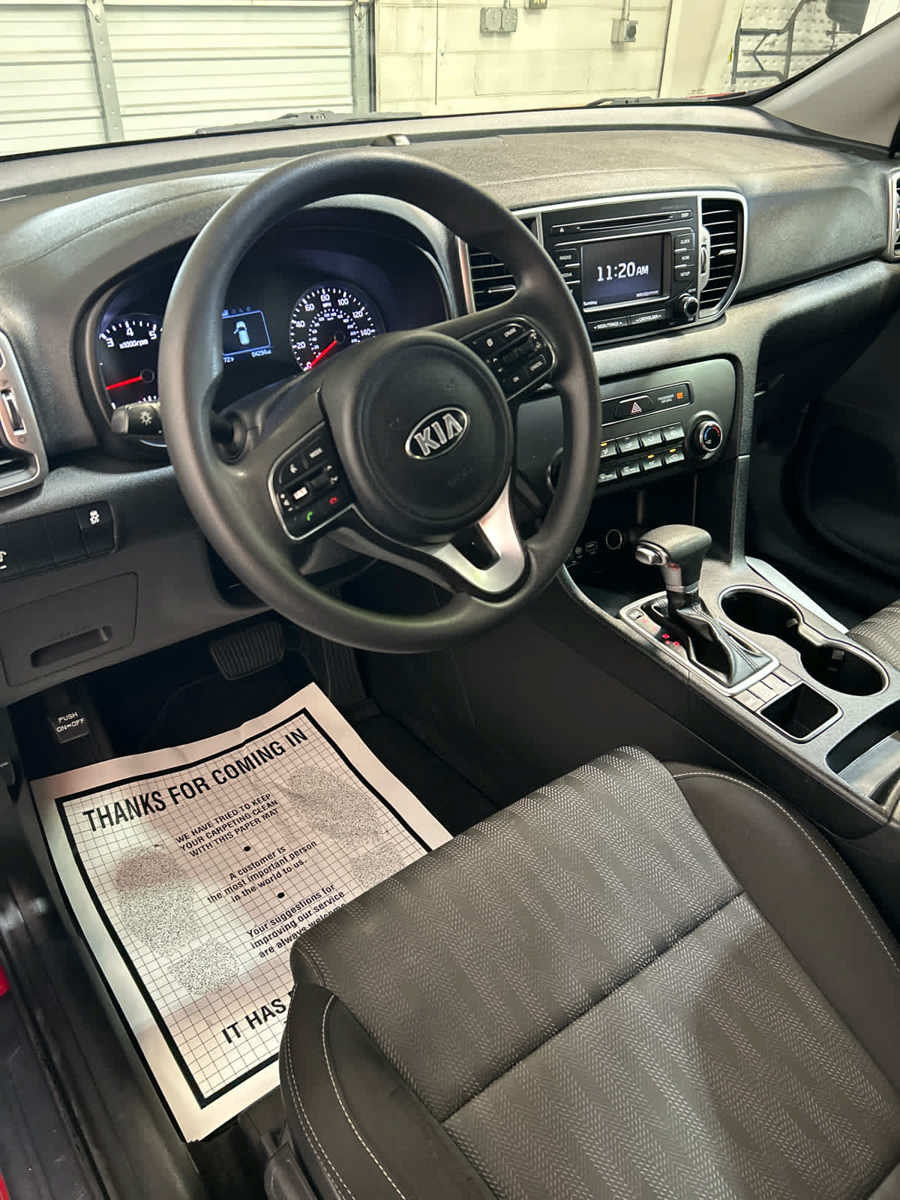 Used 2019 Kia Sportage LX AWD/4WD image 9