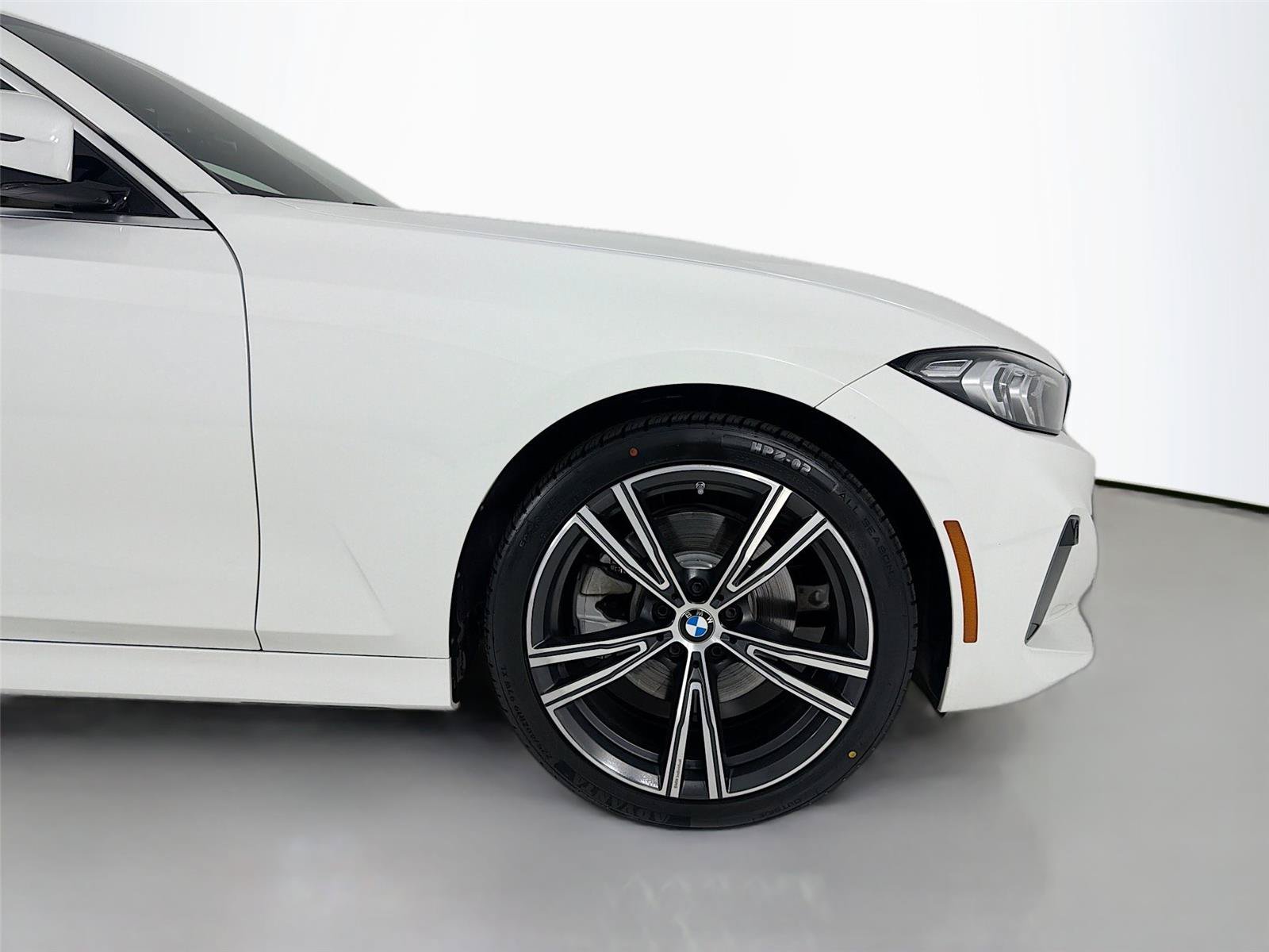 Used 2024 BMW 330i Sedan w/ Premium Package RWD image 25