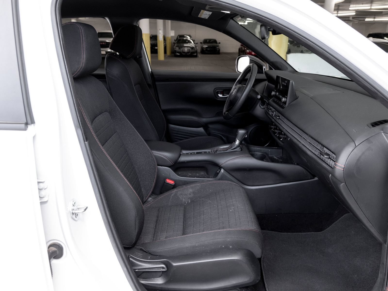 Used 2025 Honda HR-V Sport image 27