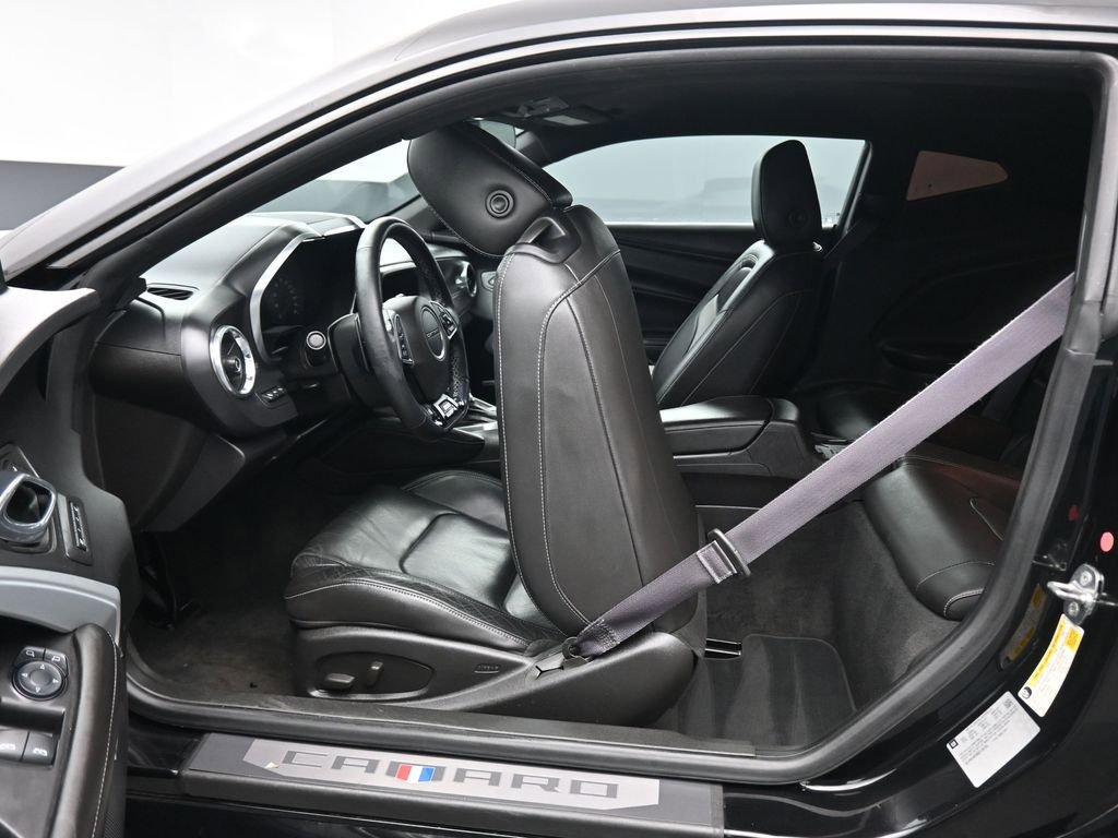 Used 2016 Chevrolet Camaro SS image 31