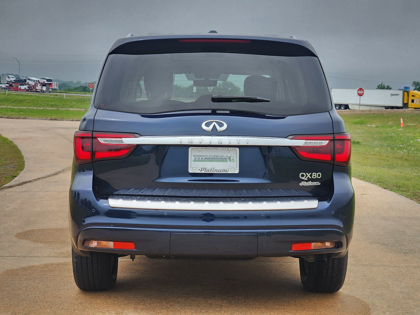 Used 2024 INFINITI QX80 Luxe RWD image 8