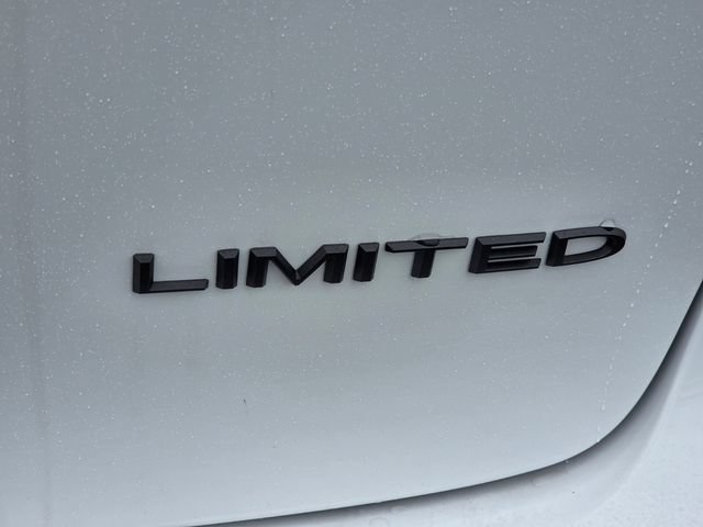 New 2027 Chrysler Pacifica Limited w/ S Appearance Package FWD image 34