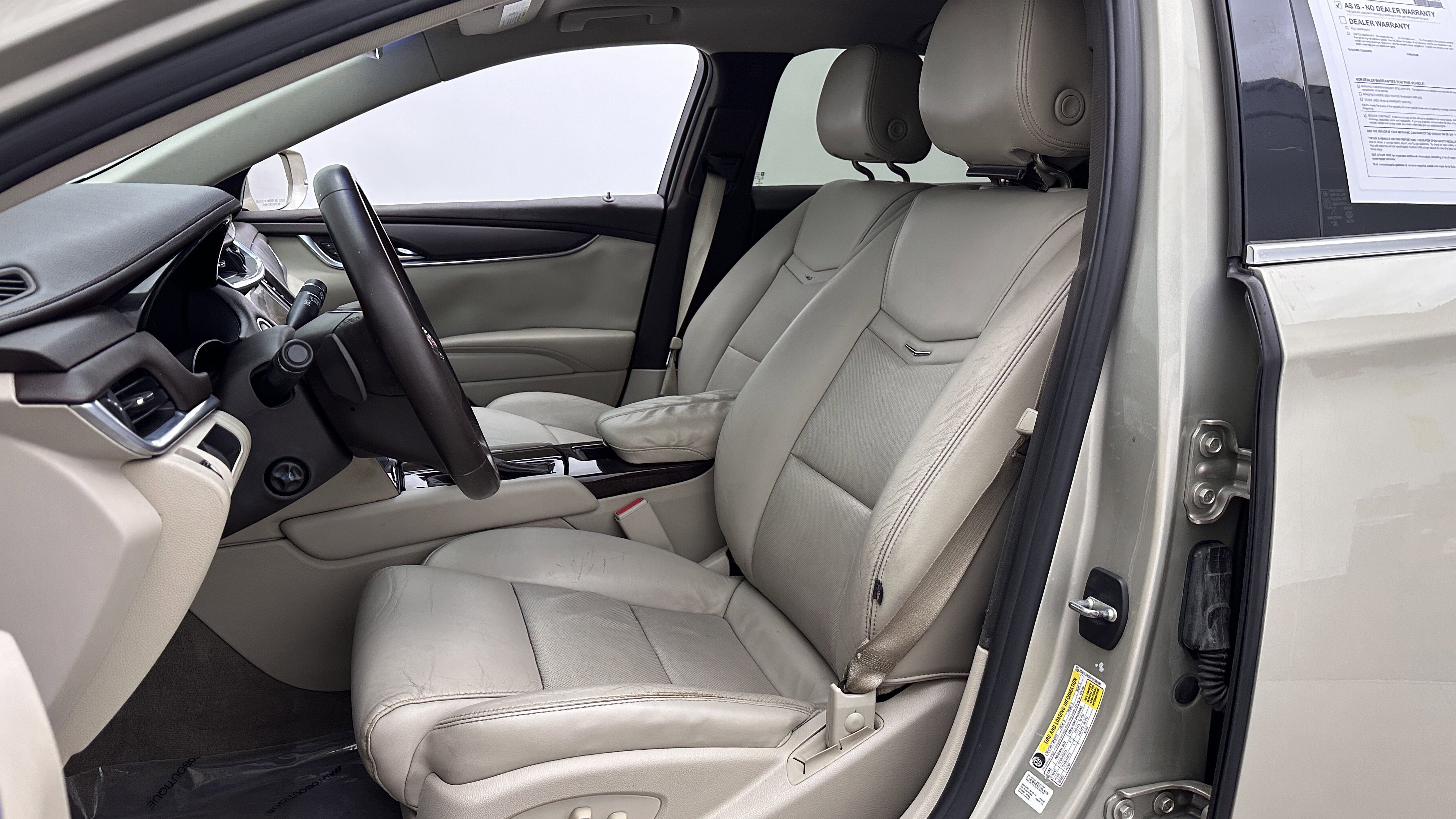 Used 2015 Cadillac XTS FWD image 13