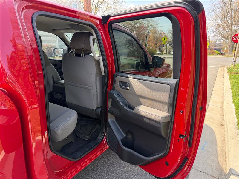 Used 2022 Nissan Frontier SV RWD image 17