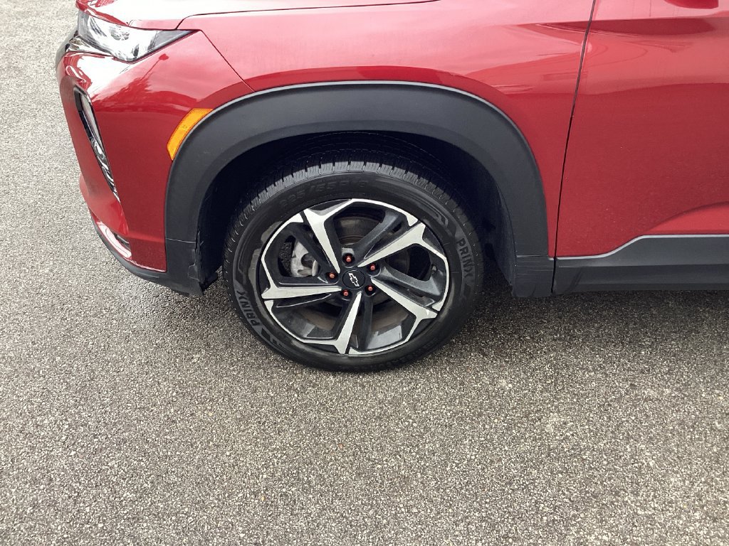 Used 2021 Chevrolet TrailBlazer RS w/ Sun and Liftgate Package AWD/4WD image 28