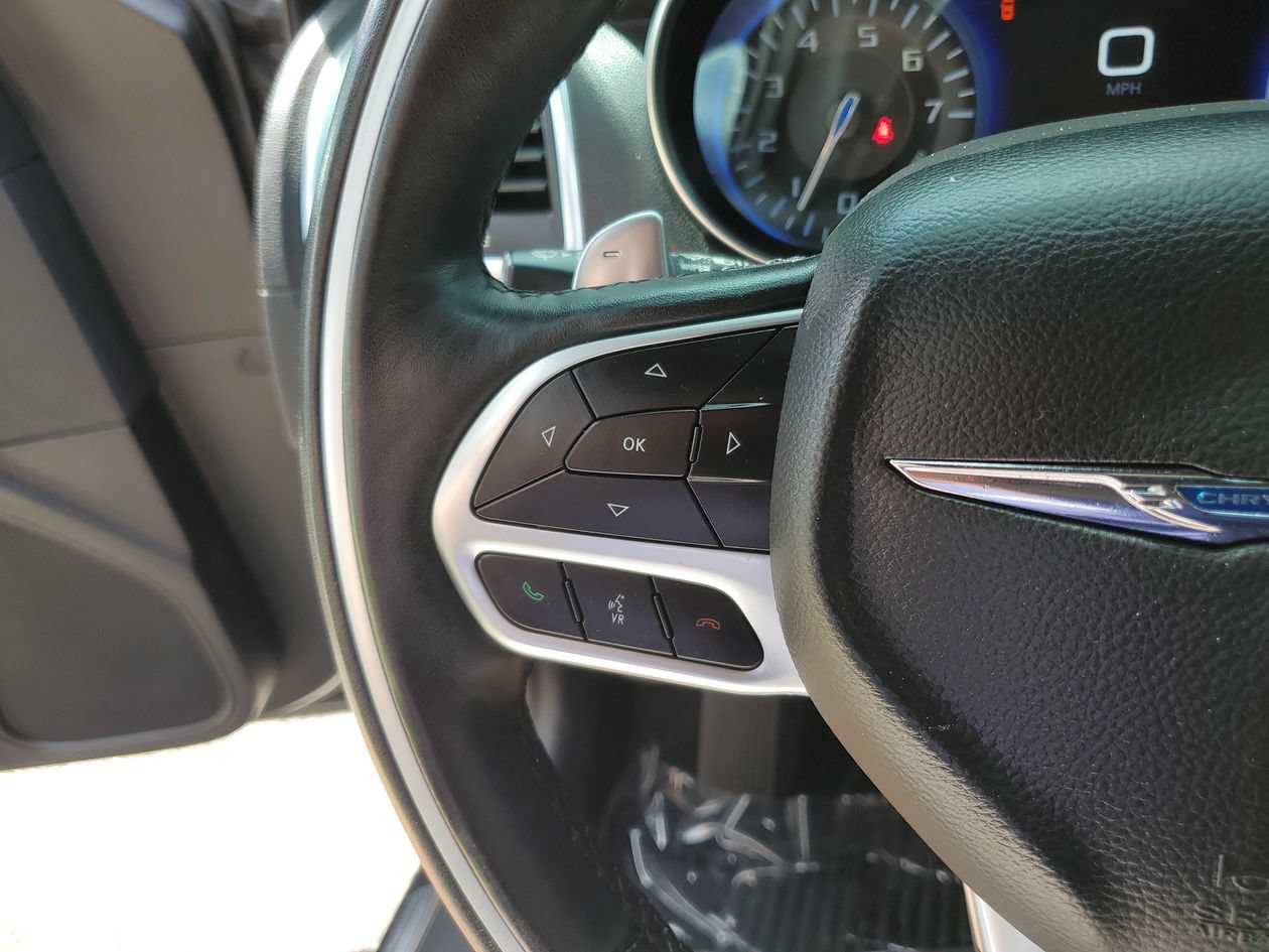 Used 2019 Chrysler 300 C RWD image 27