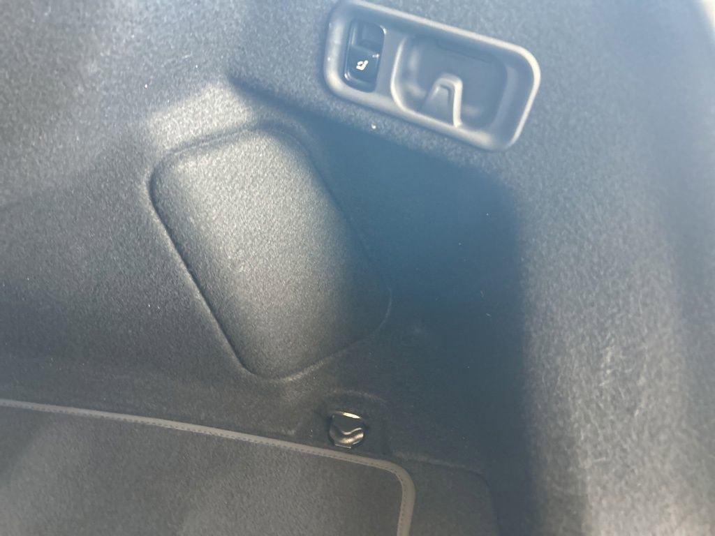 Used 2025 Mercedes-Benz E 350 4MATIC Sedan w/ Winter Package image 40