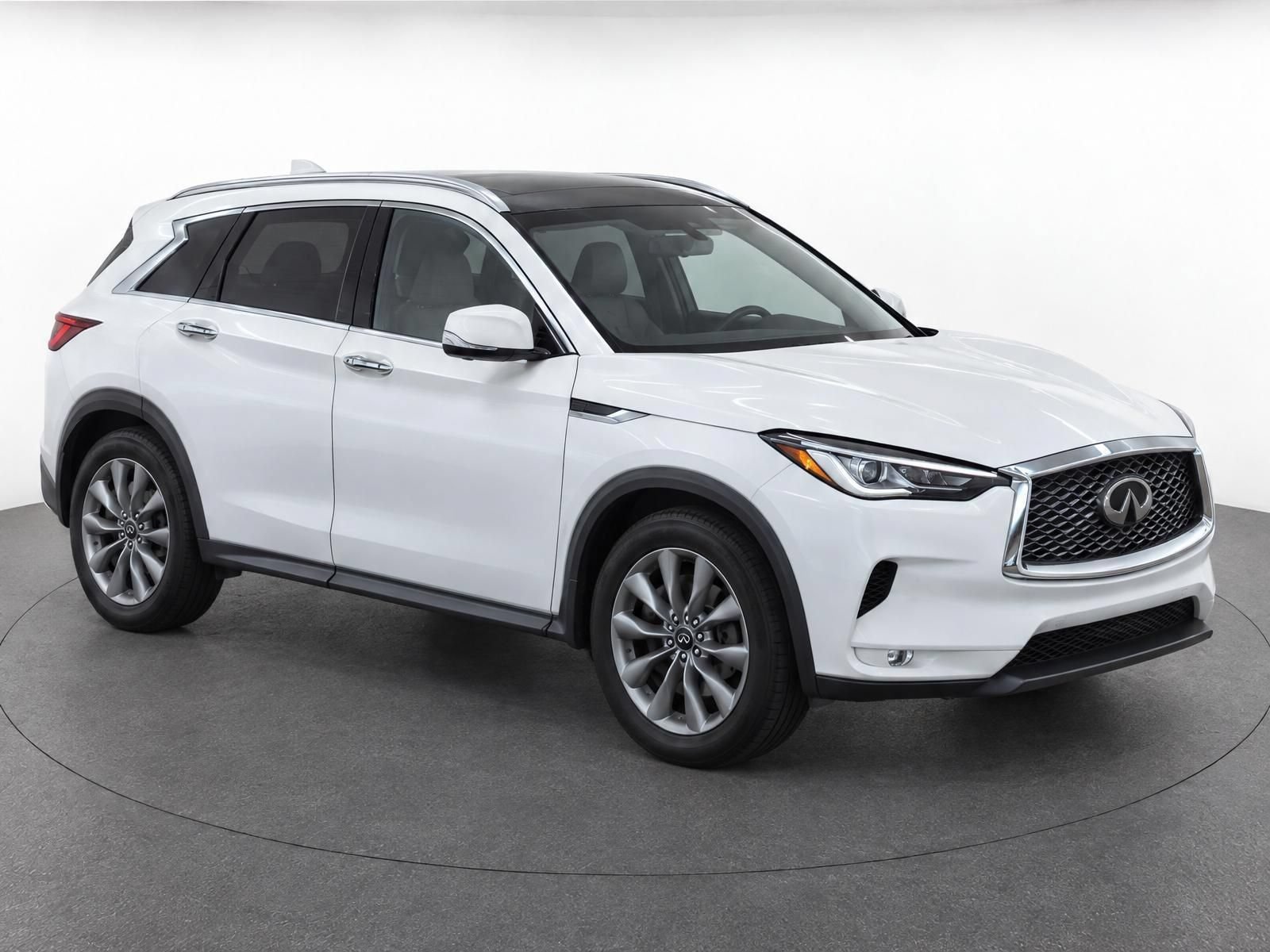 Used 2022 INFINITI QX50 Luxe FWD image 1
