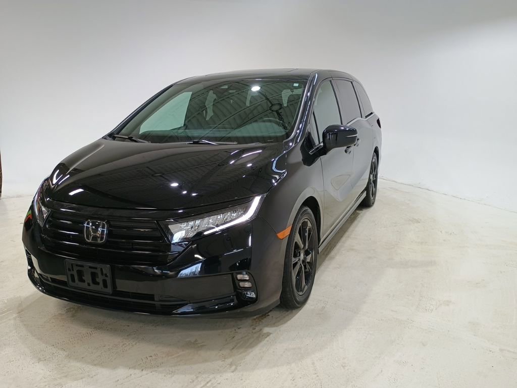 Used 2023 Honda Odyssey Sport image 3